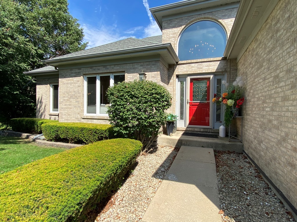 1681 Harris Drive, Aurora, IL 60502