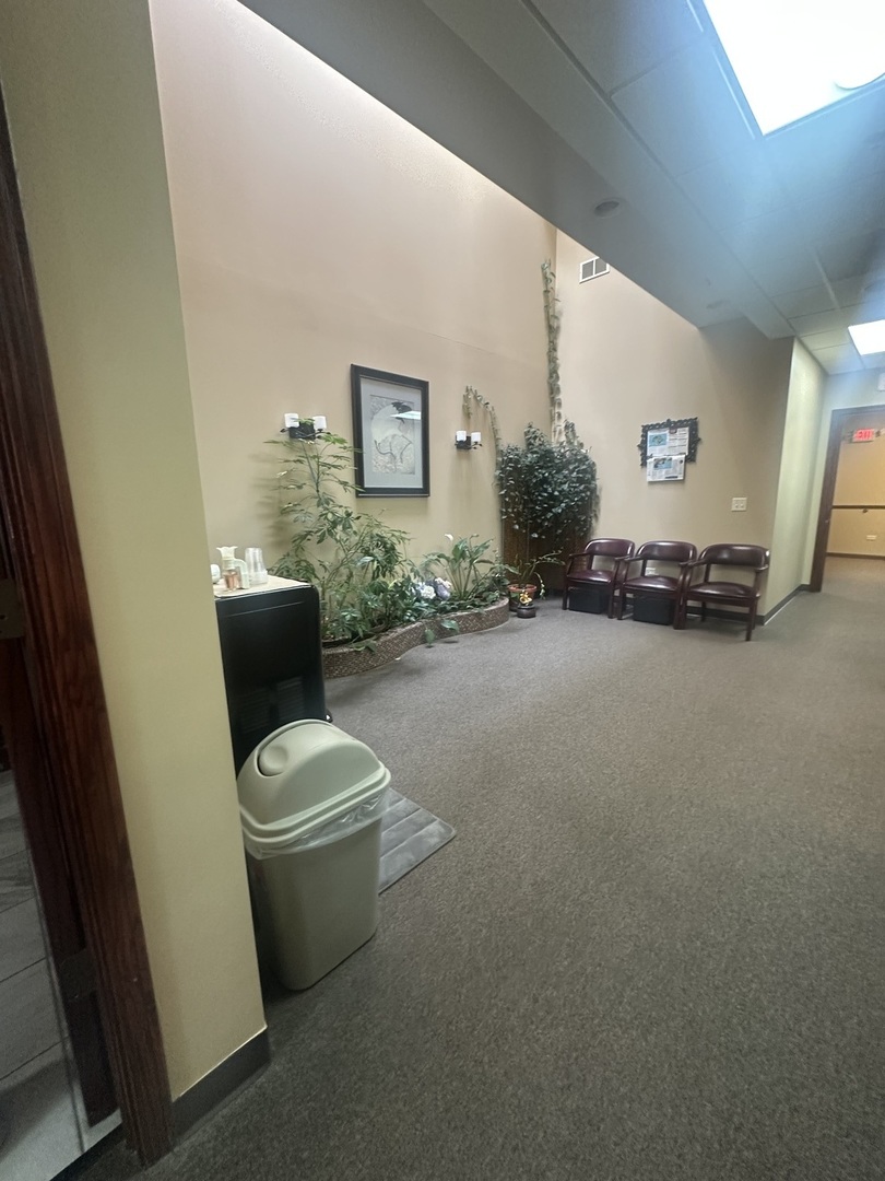 3845 McCoy Drive #105, Aurora, IL 60504