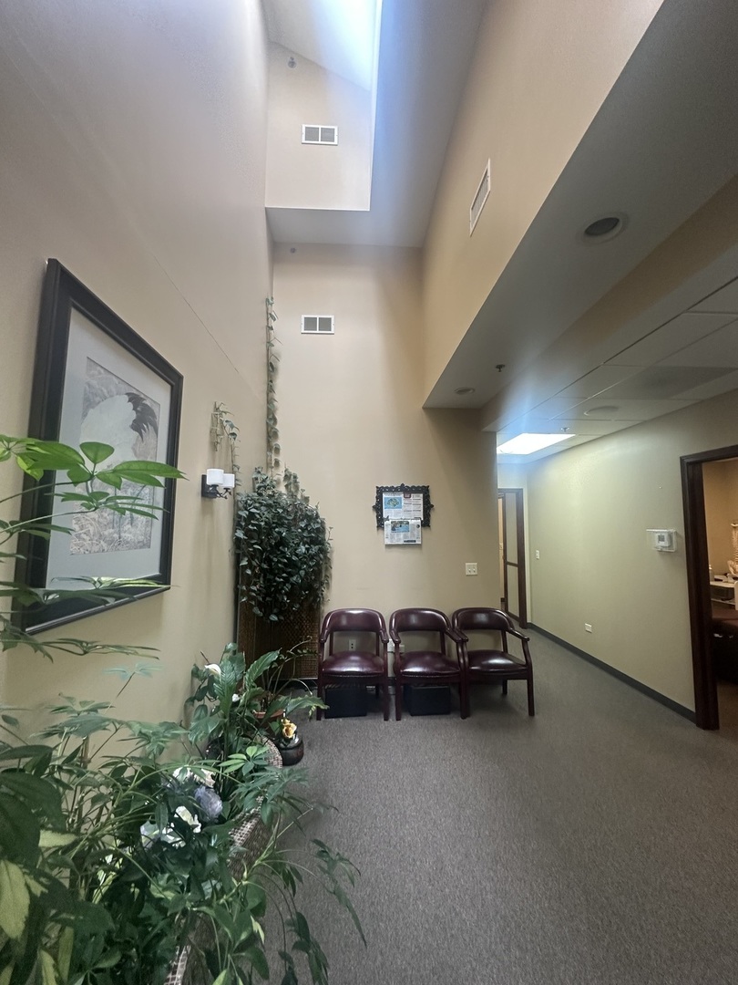 3845 McCoy Drive #105, Aurora, IL 60504