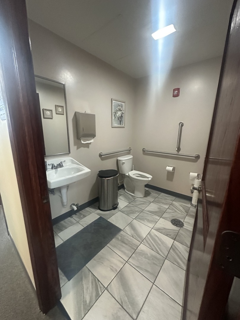 3845 McCoy Drive #105, Aurora, IL 60504
