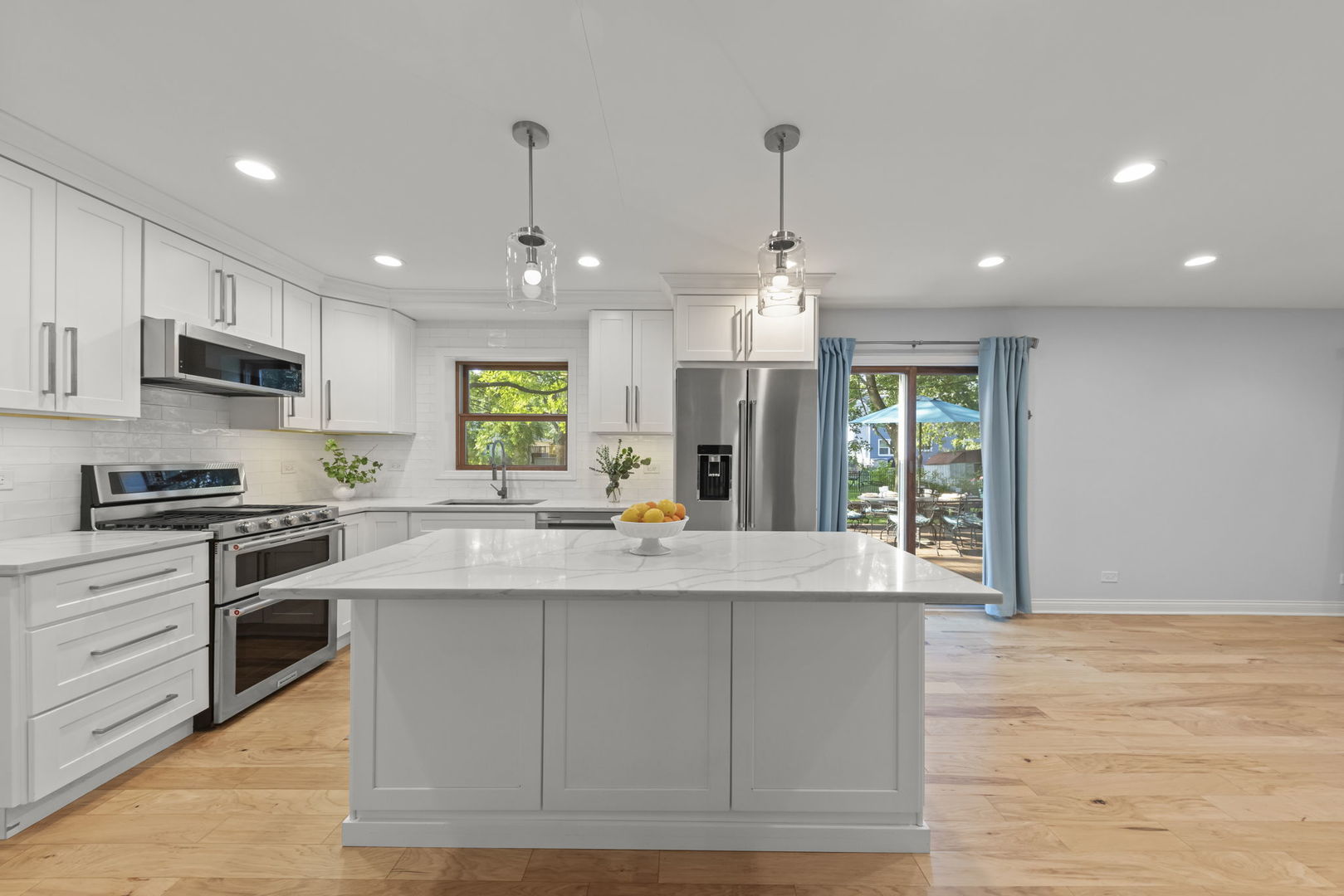 1001 Bay Hill Avenue, Naperville, IL 60565