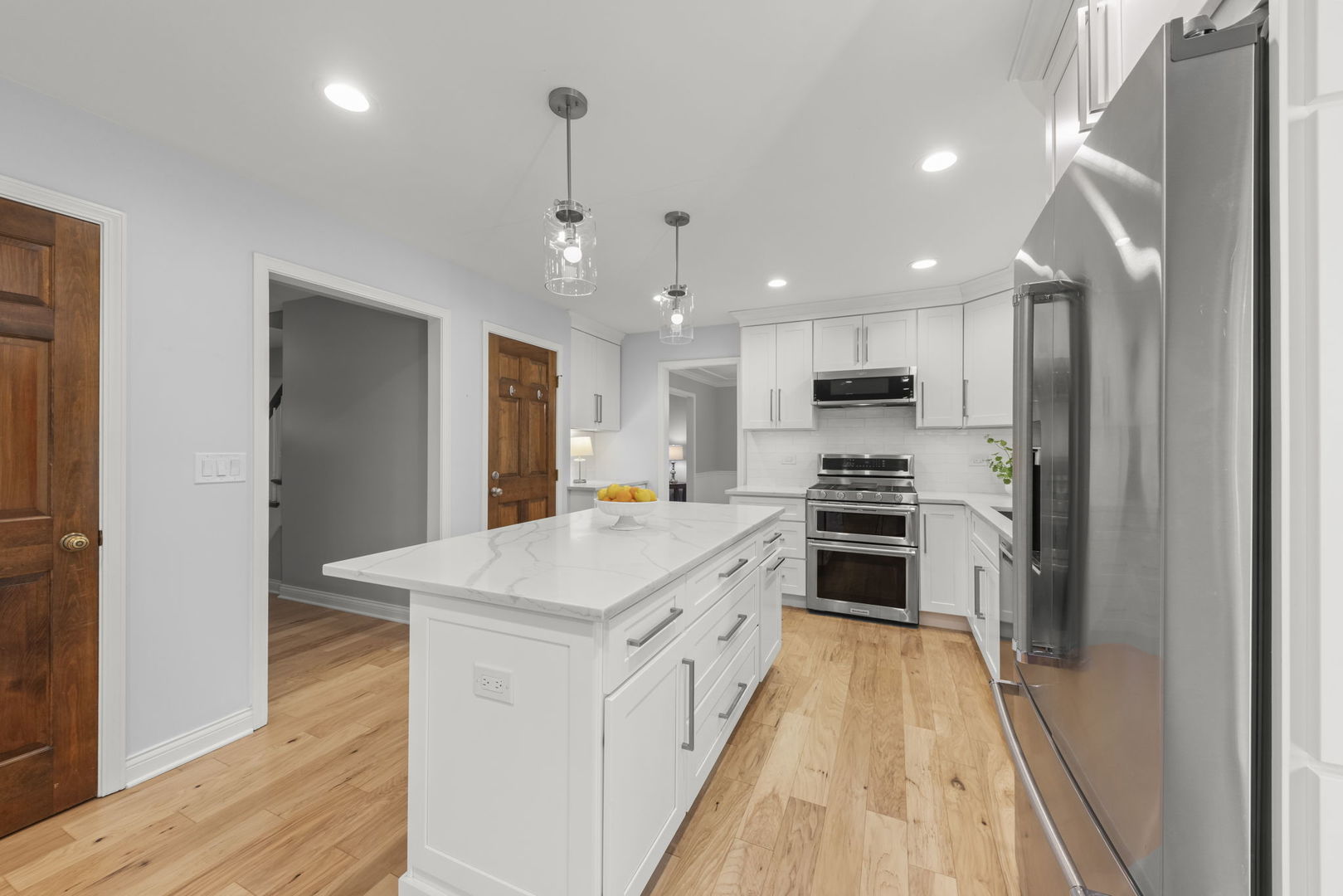 1001 Bay Hill Avenue, Naperville, IL 60565