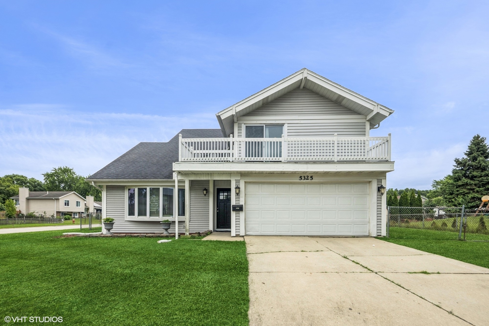 5325 Arlington Circle, Hanover Park, IL 60133