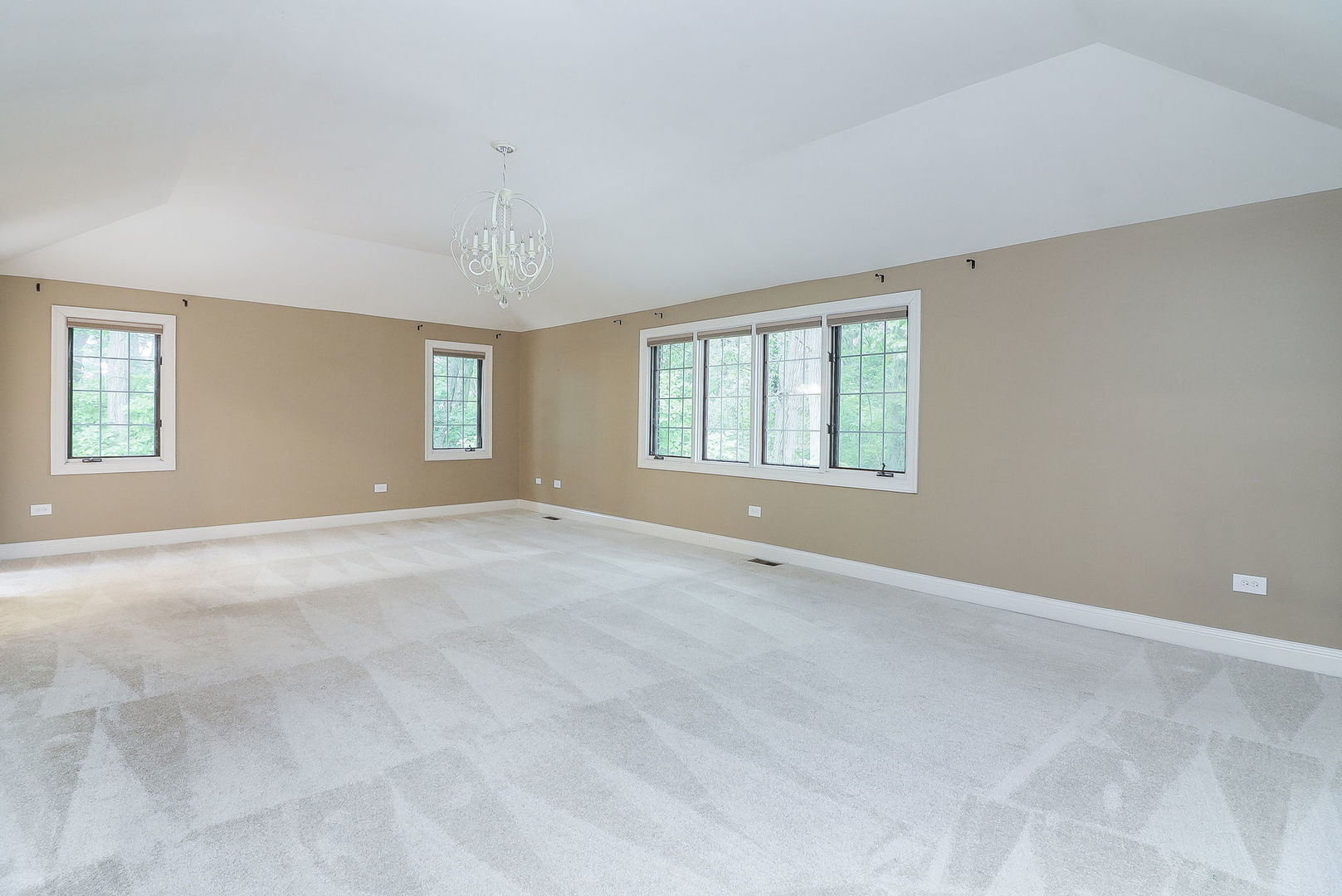 9660 PACIFIC Court, Burr Ridge, IL 60527