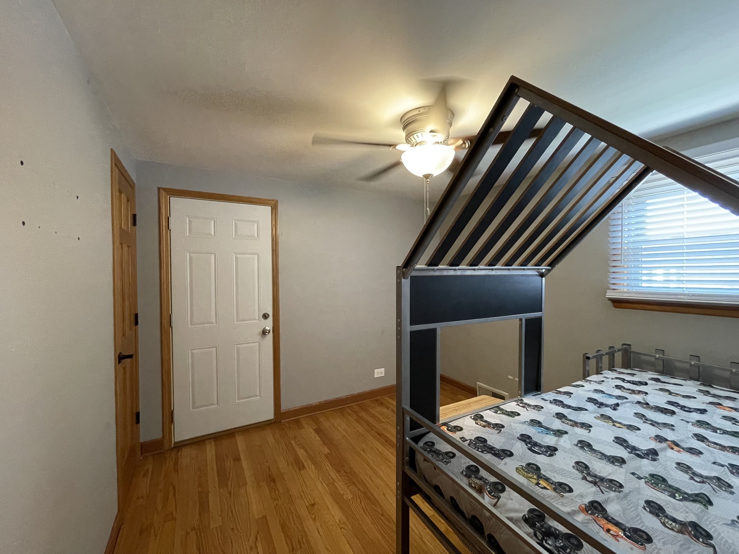 10505 S Central Park Avenue, Chicago, IL 60655