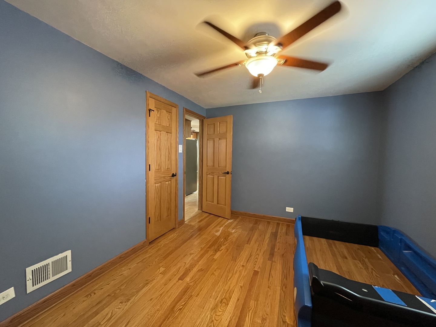 10505 S Central Park Avenue, Chicago, IL 60655
