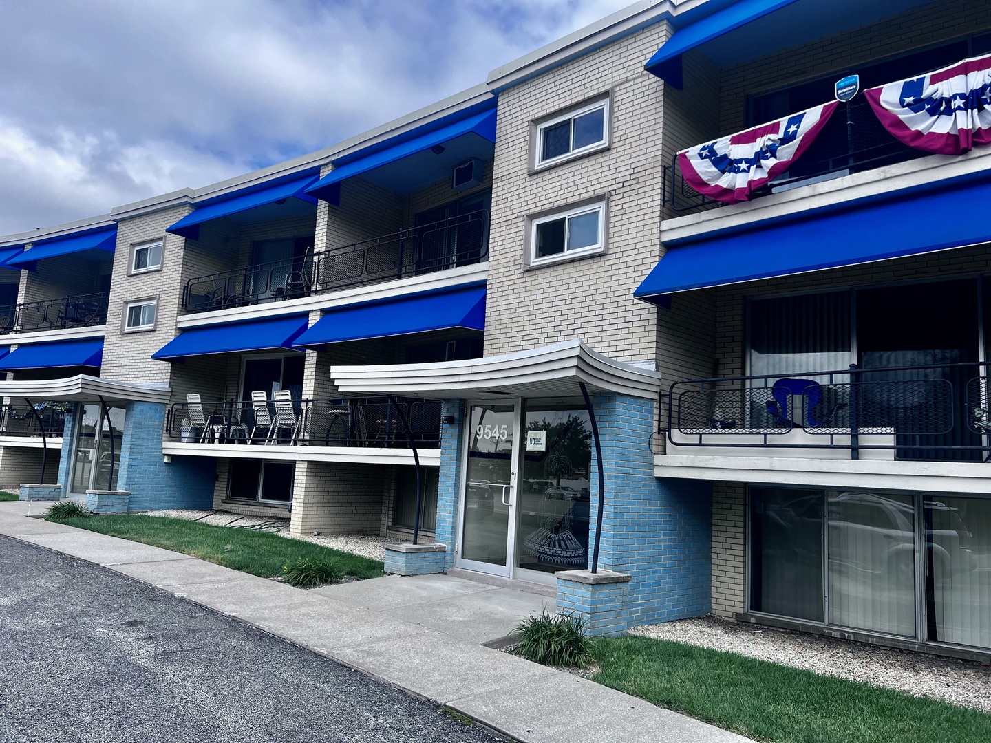 9545 S Kedzie Avenue #3I, Evergreen Park, IL 60805