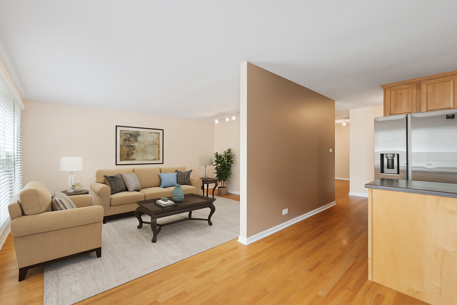 532 Apache Lane, Carol Stream, IL 60188