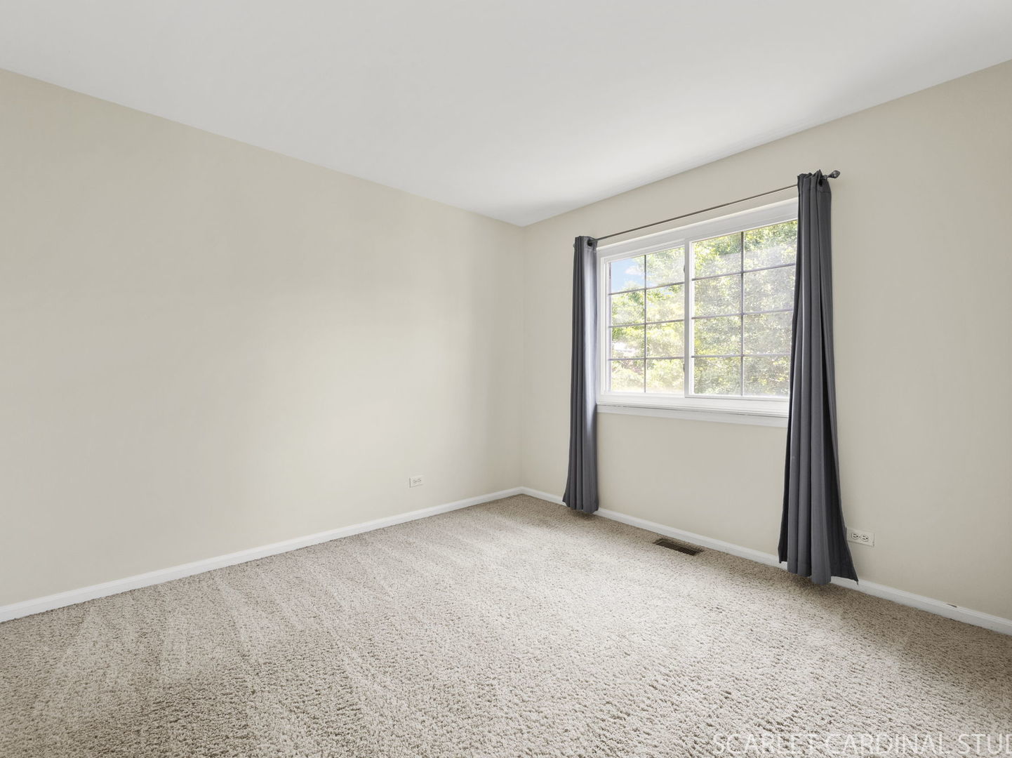 1298 Dunbarton Drive, Aurora, IL 60502