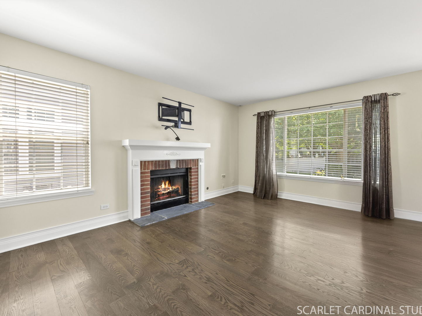 1298 Dunbarton Drive, Aurora, IL 60502
