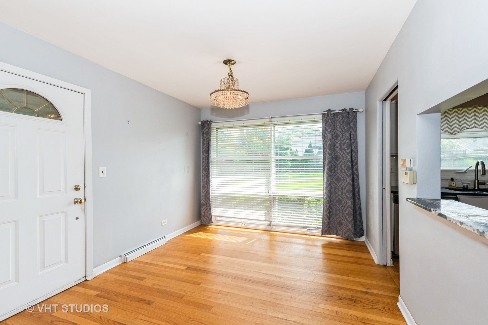 909 S Emerson Street, Mount Prospect, IL 60056