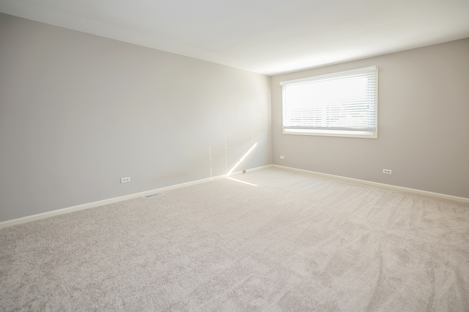 1329 STONEGATE Road, Naperville, IL 60540