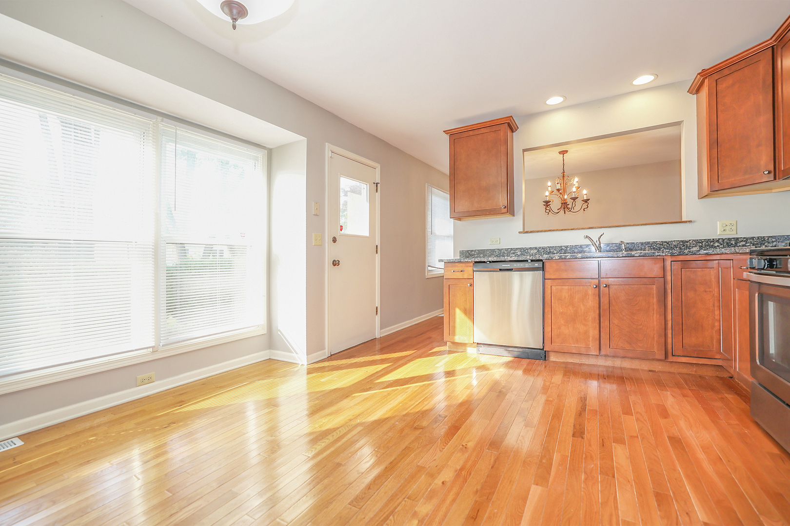 1329 STONEGATE Road, Naperville, IL 60540