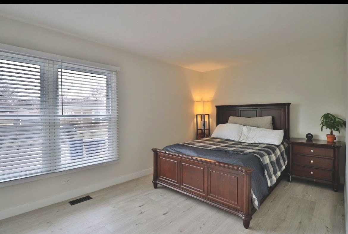 1053 Newport Harbor #1053, Schaumburg, IL 60193