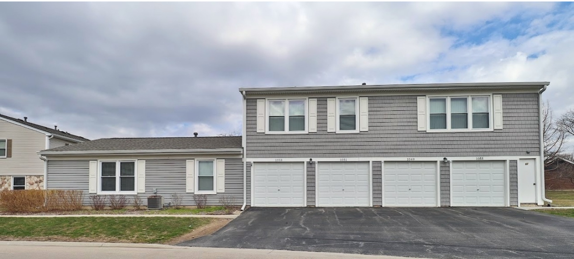 1053 Newport Harbor #1053, Schaumburg, IL 60193