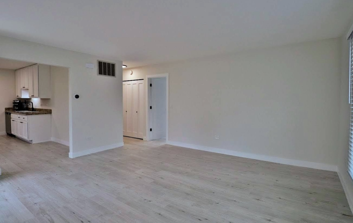 1053 Newport Harbor #1053, Schaumburg, IL 60193