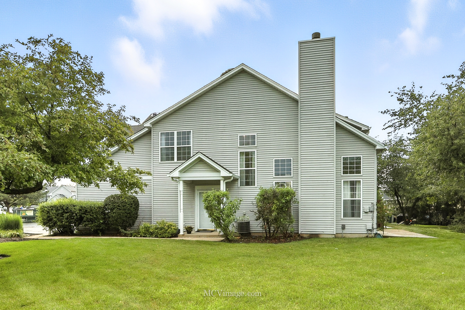 411 Huntington Court, Oswego, IL 60543