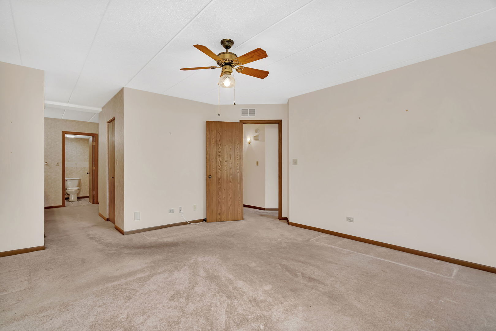 2525 Harbor Drive #2525, Joliet, IL 60431