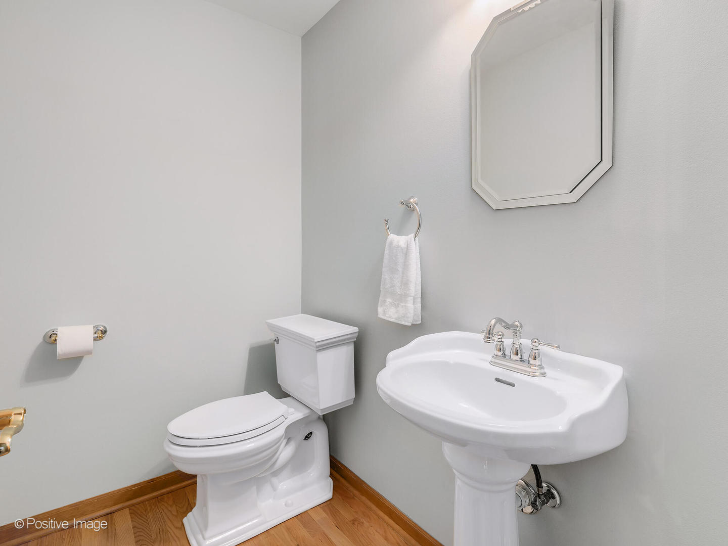 27W220 Jewell Road, Winfield, IL 60190