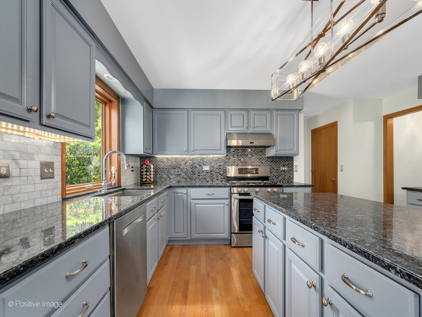 27W220 Jewell Road, Winfield, IL 60190