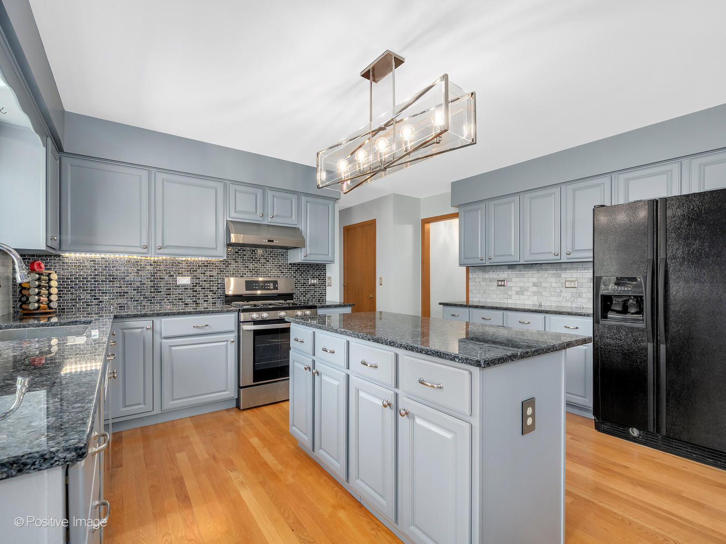 27W220 Jewell Road, Winfield, IL 60190