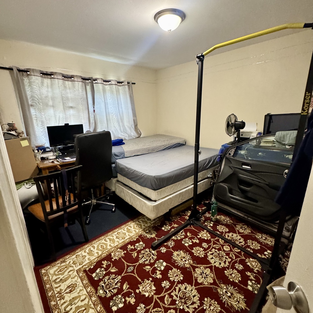 6235 N Mozart Street, Chicago, IL 60659