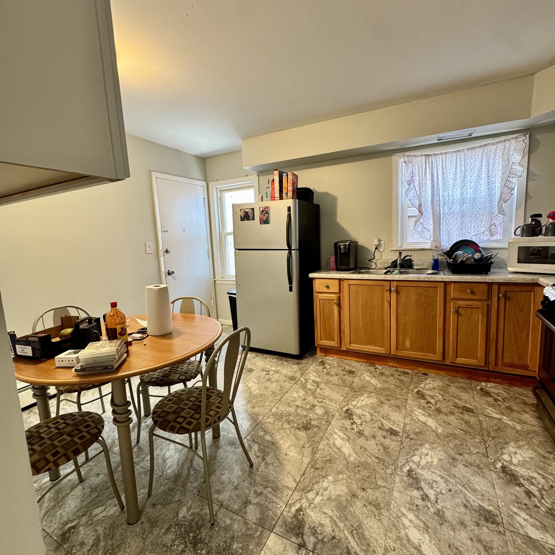 6235 N Mozart Street, Chicago, IL 60659