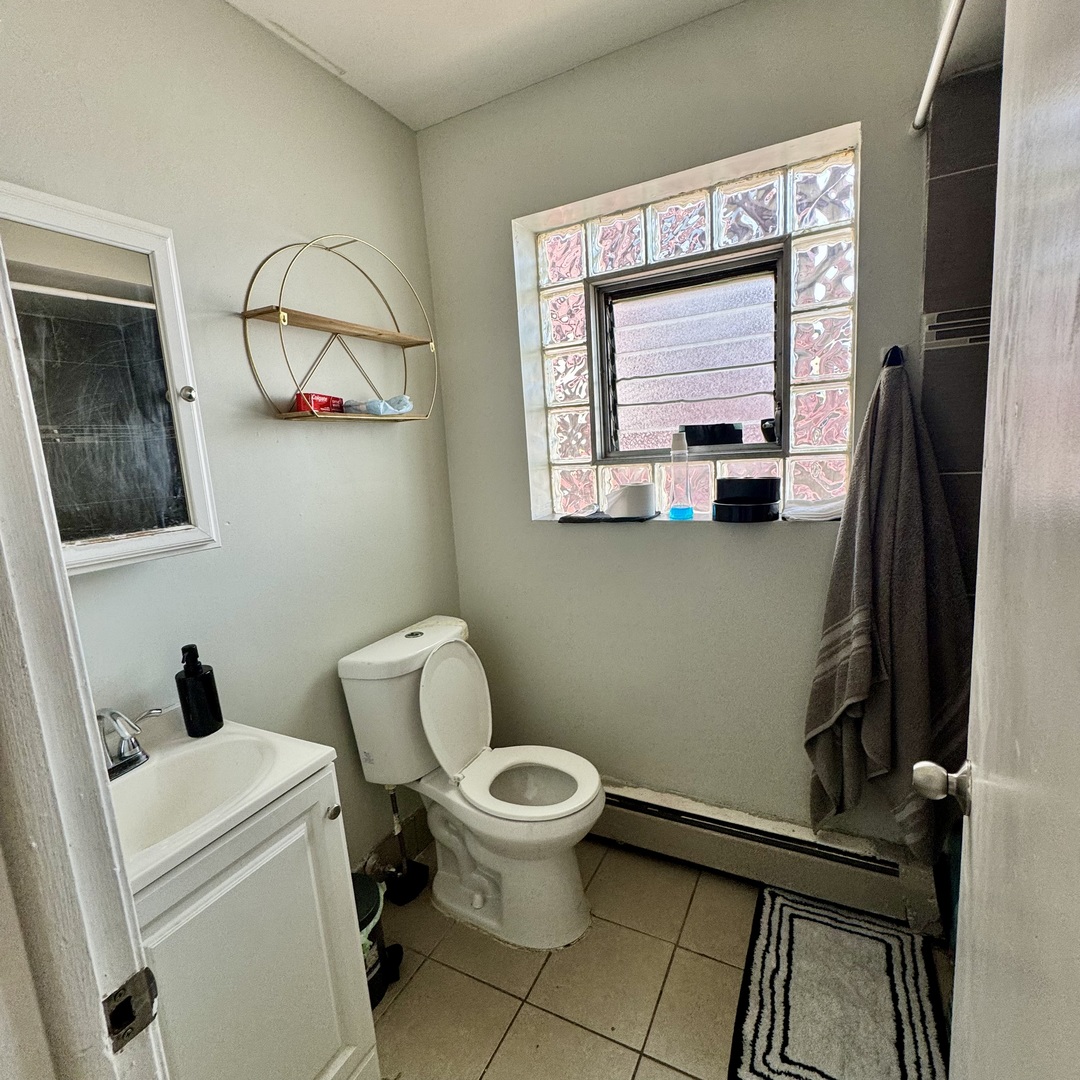6235 N Mozart Street, Chicago, IL 60659