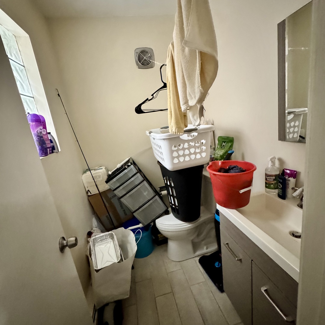 6235 N Mozart Street, Chicago, IL 60659