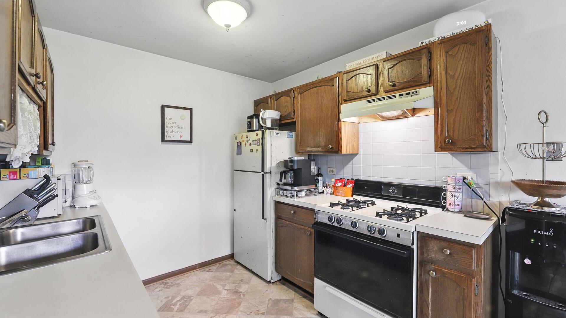 385 Newport Lane #D1, Bartlett, IL 60103
