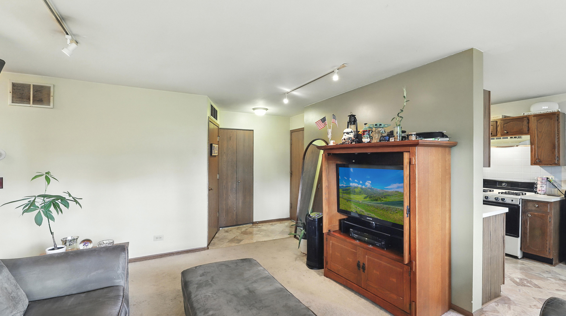 385 Newport Lane #D1, Bartlett, IL 60103