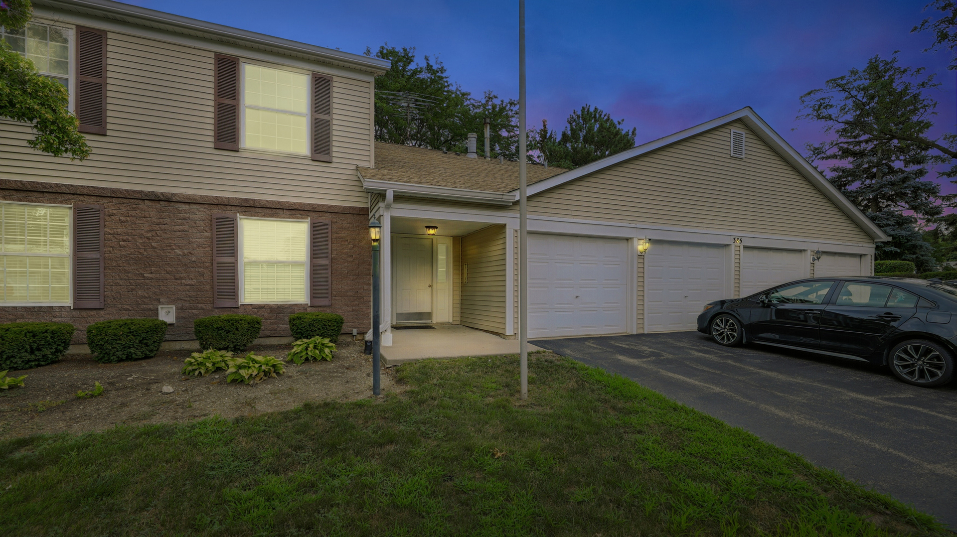 385 Newport Lane #D1, Bartlett, IL 60103
