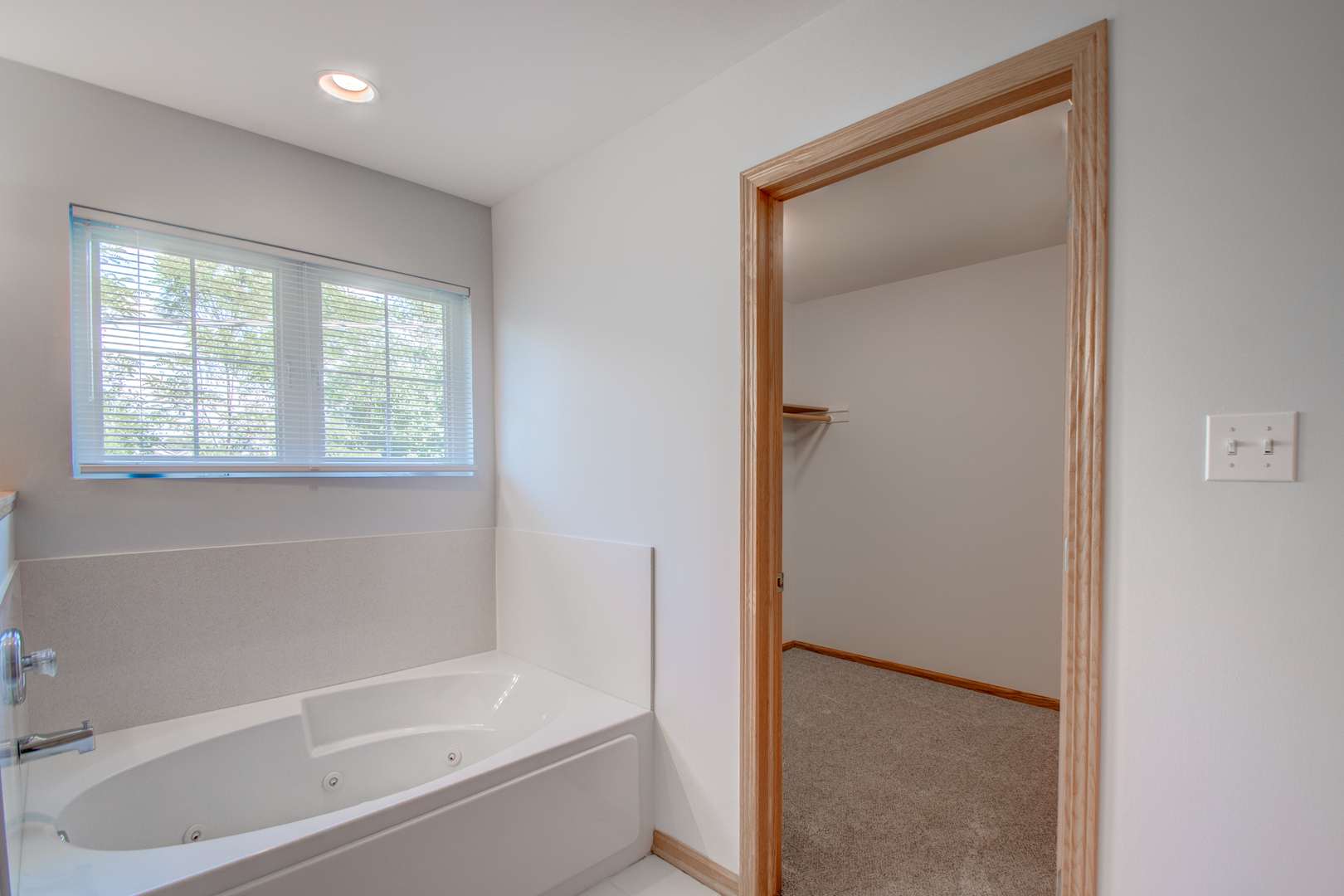 93 W Richton Road, Crete, IL 60417