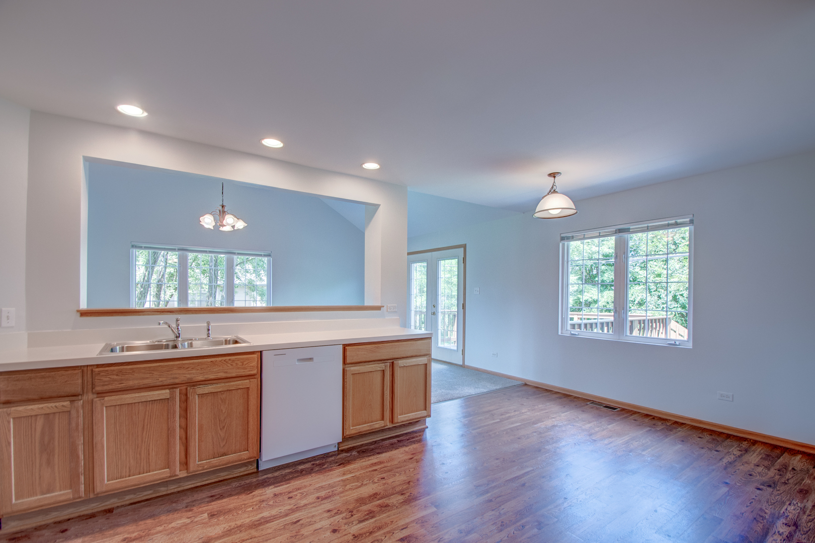 93 W Richton Road, Crete, IL 60417