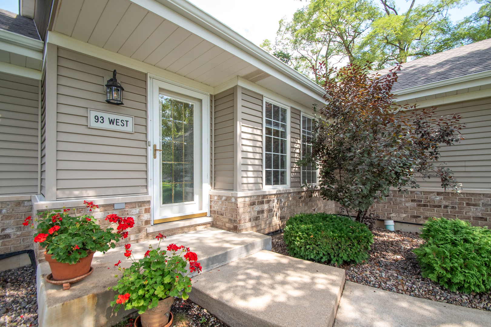 93 W Richton Road, Crete, IL 60417