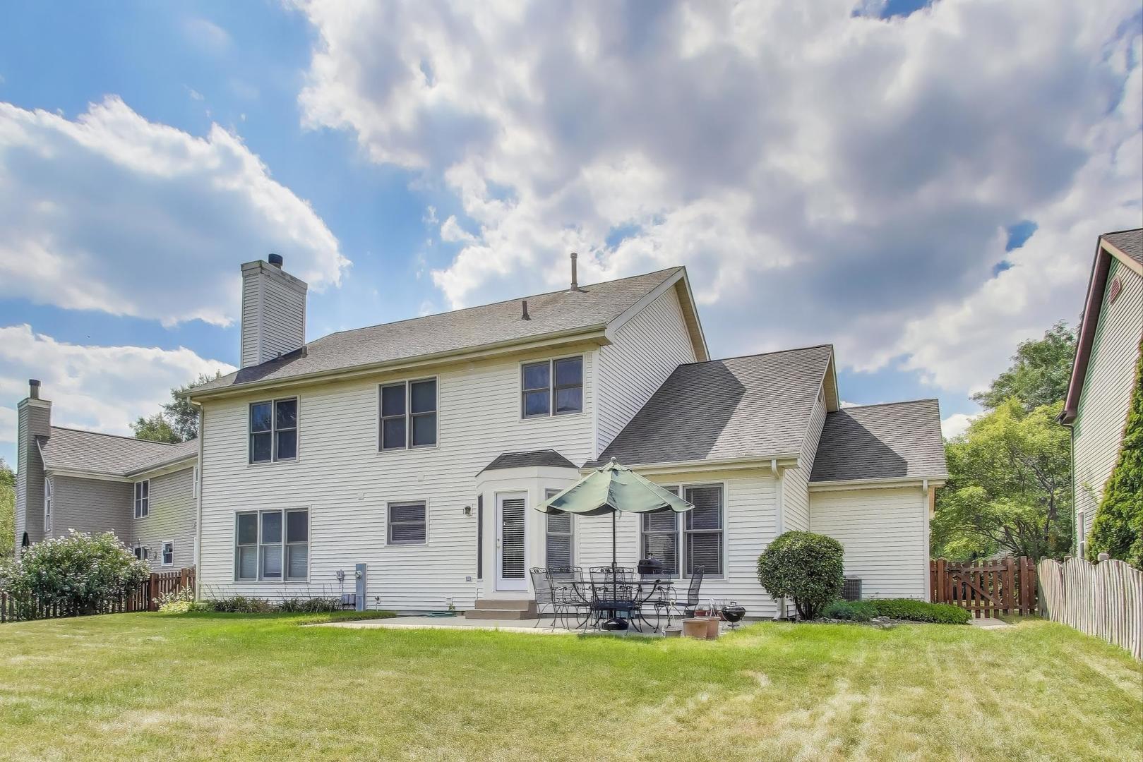 1113 Deep Woods Drive, Elgin, IL 60120