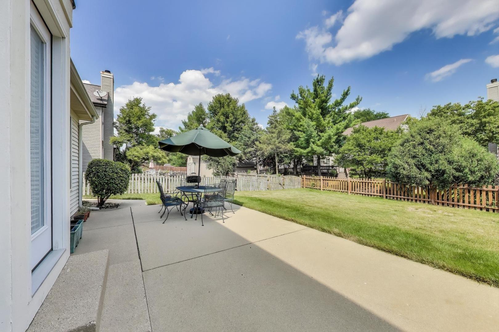 1113 Deep Woods Drive, Elgin, IL 60120