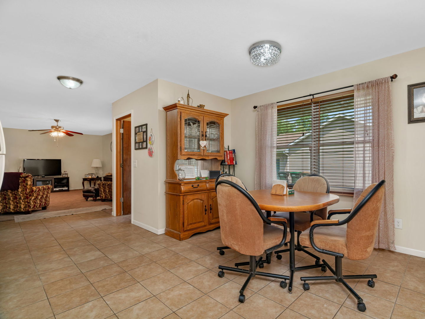 330 E Janet Drive, Braidwood, IL 60408