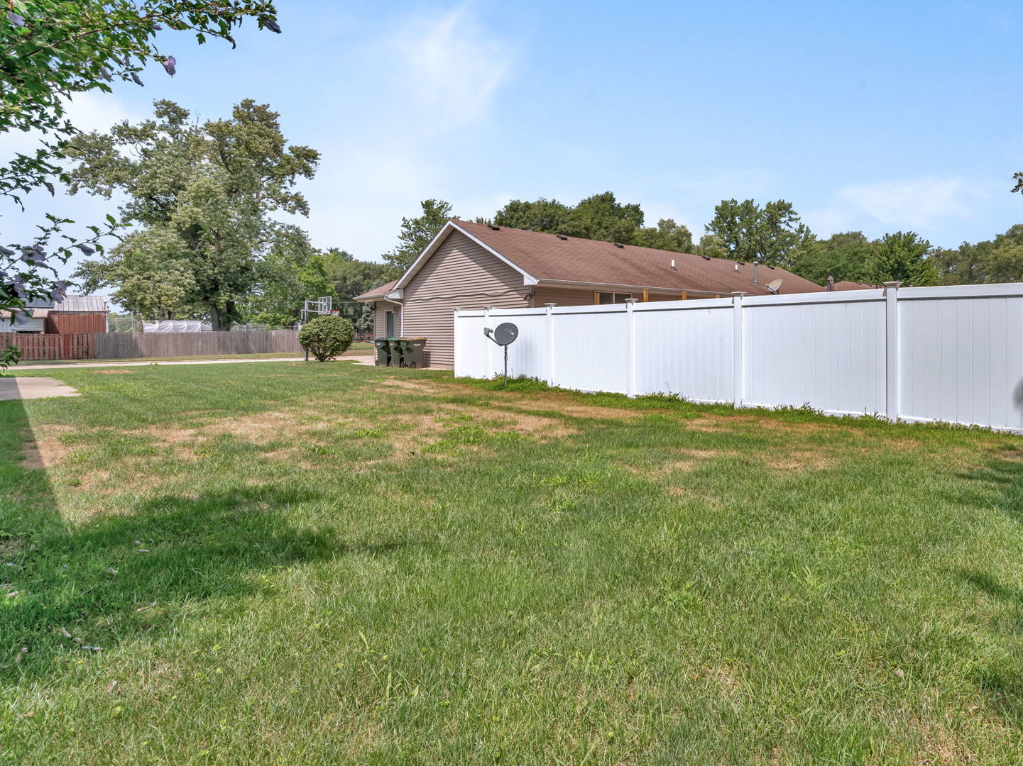 330 E Janet Drive, Braidwood, IL 60408