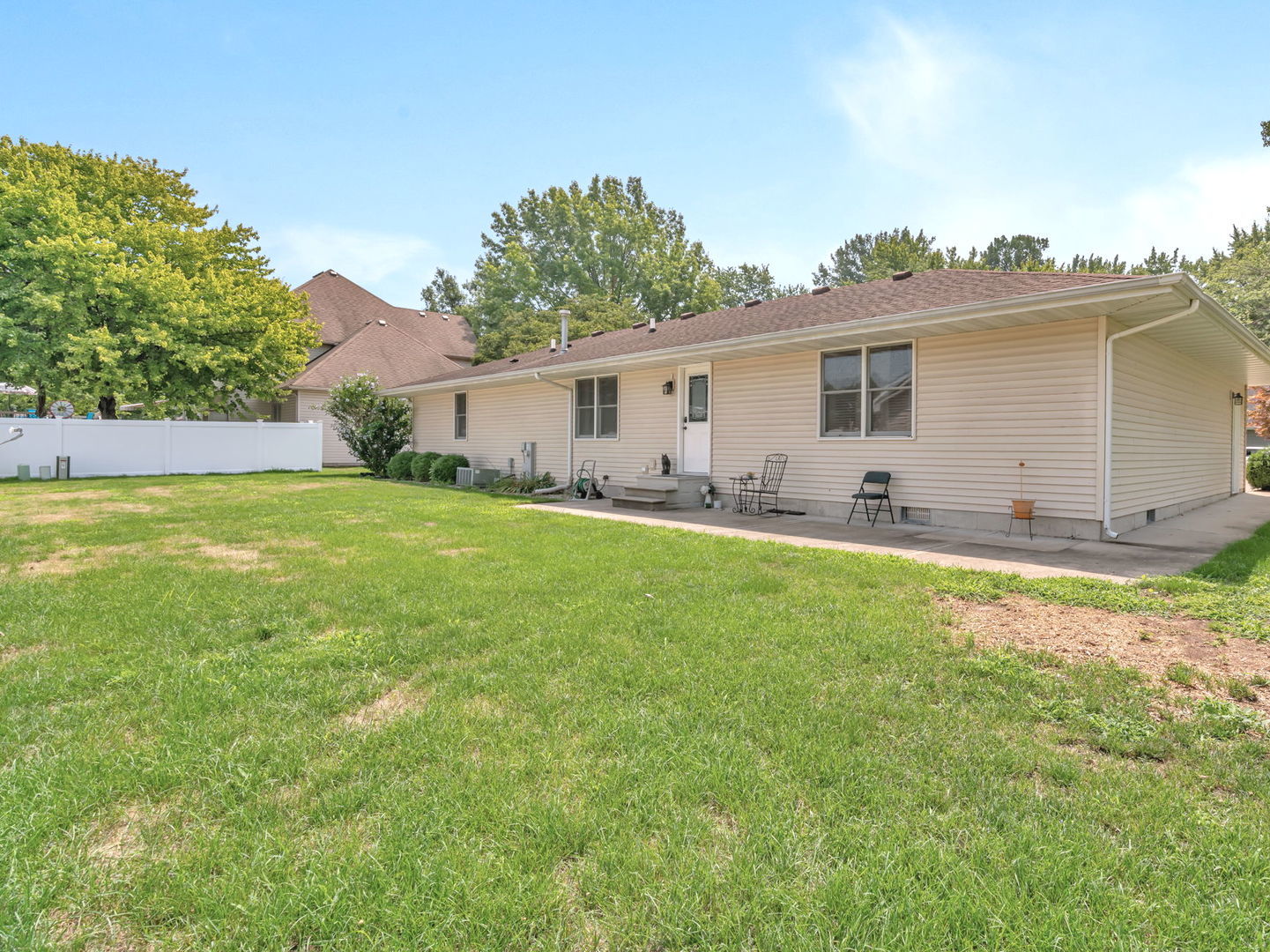 330 E Janet Drive, Braidwood, IL 60408
