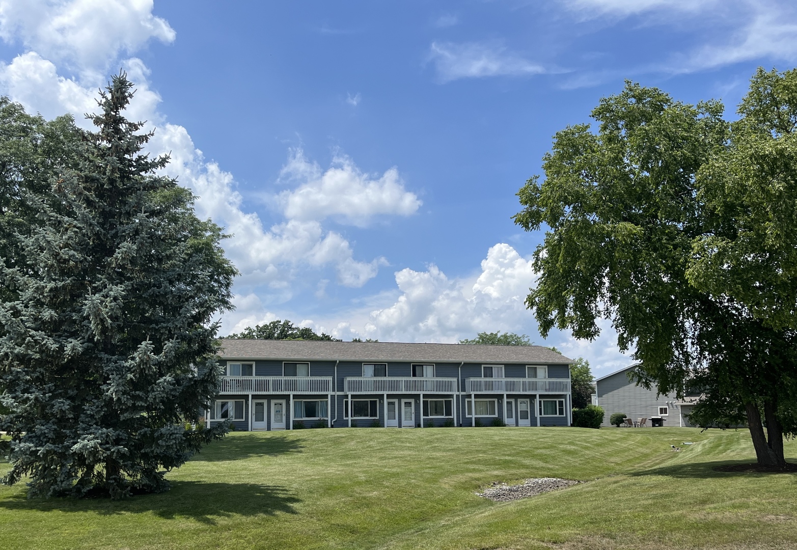 34320 N Birch Lane, Gurnee, IL 60031