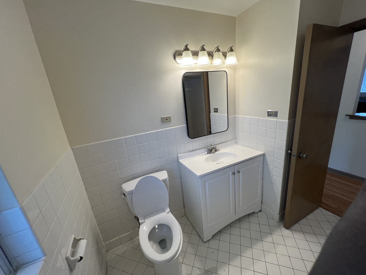 3014 Harlem Avenue #2, Riverside, IL 60546