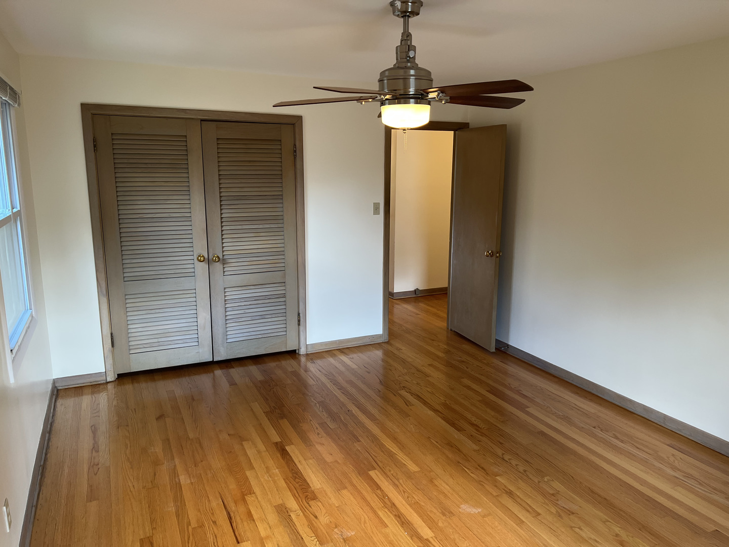 3014 Harlem Avenue #2, Riverside, IL 60546