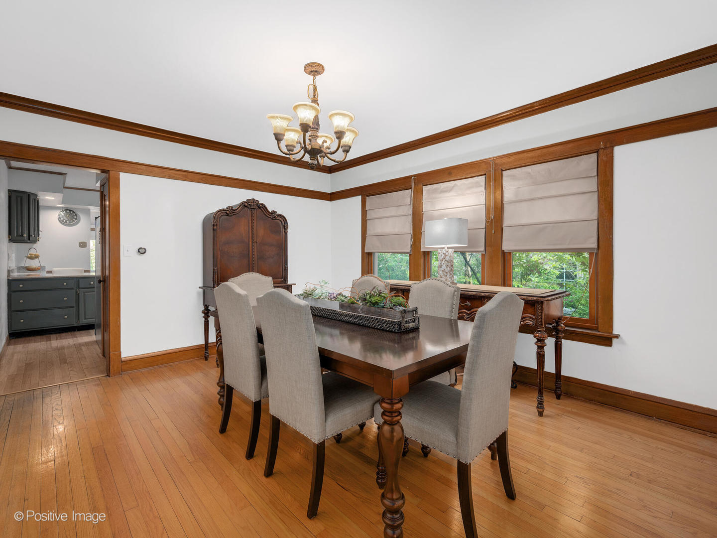 375 S BERKLEY Avenue, Elmhurst, IL 60126