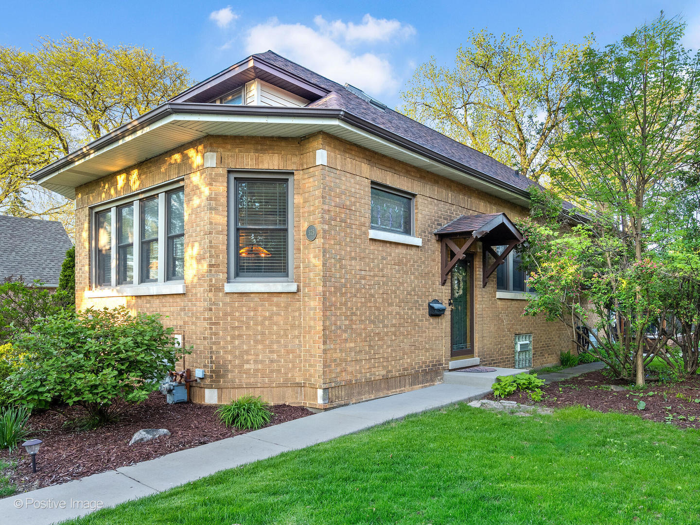 375 S BERKLEY Avenue, Elmhurst, IL 60126