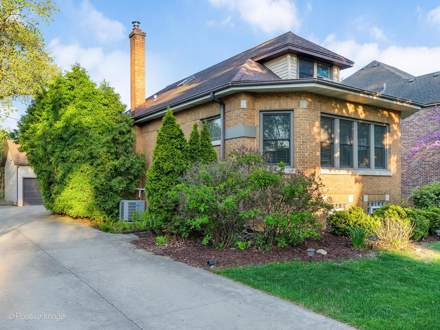 375 S BERKLEY Avenue, Elmhurst, IL 60126