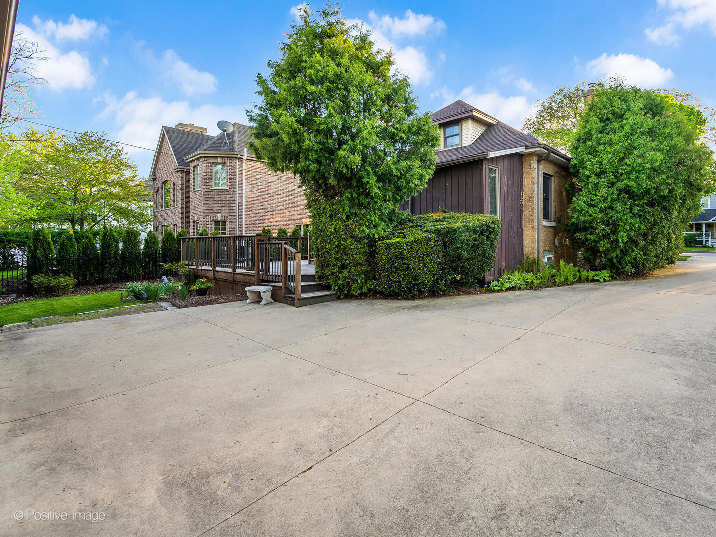 375 S BERKLEY Avenue, Elmhurst, IL 60126