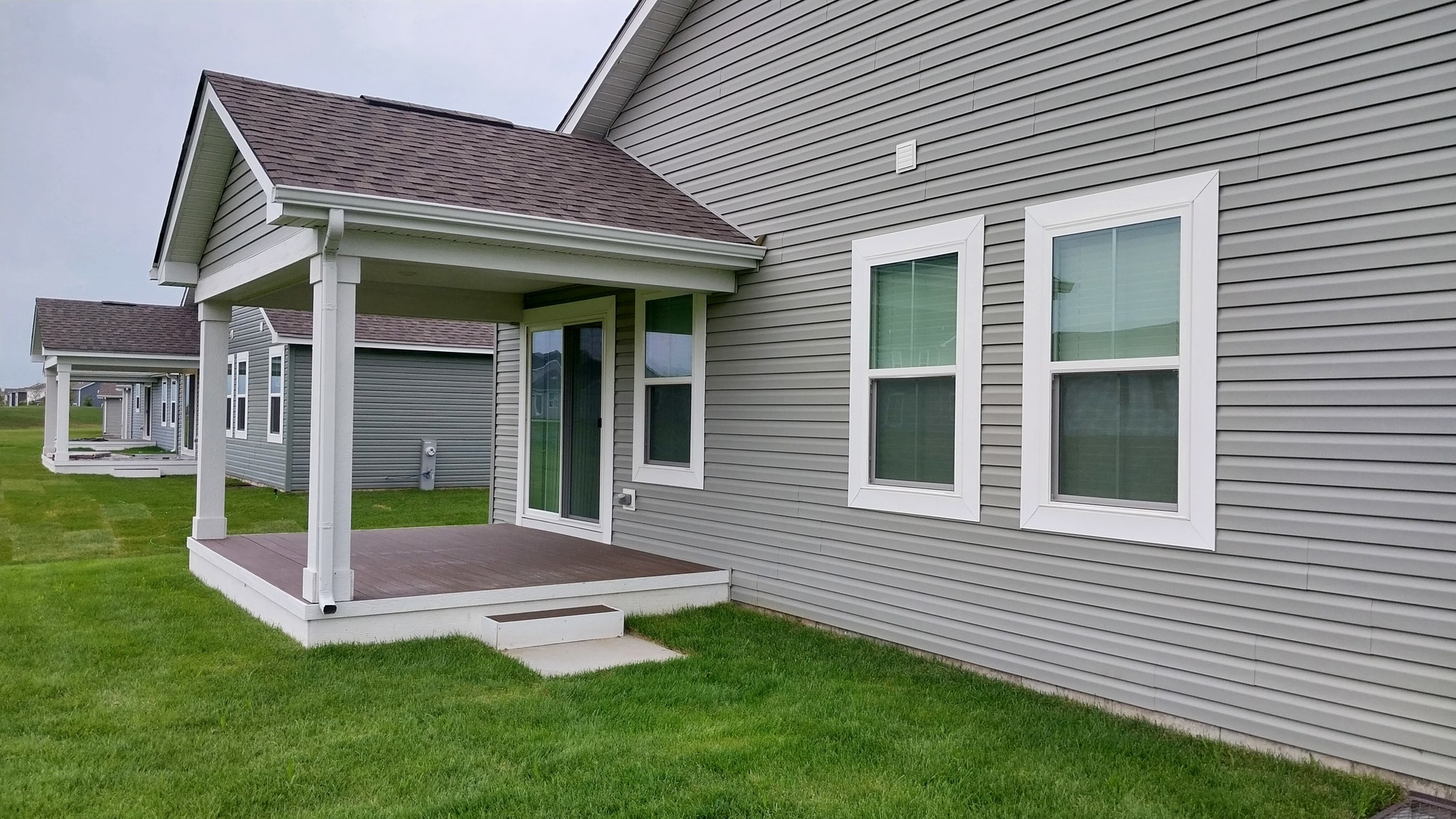 121 CORNERSTONE Drive, Hampshire, IL 60140