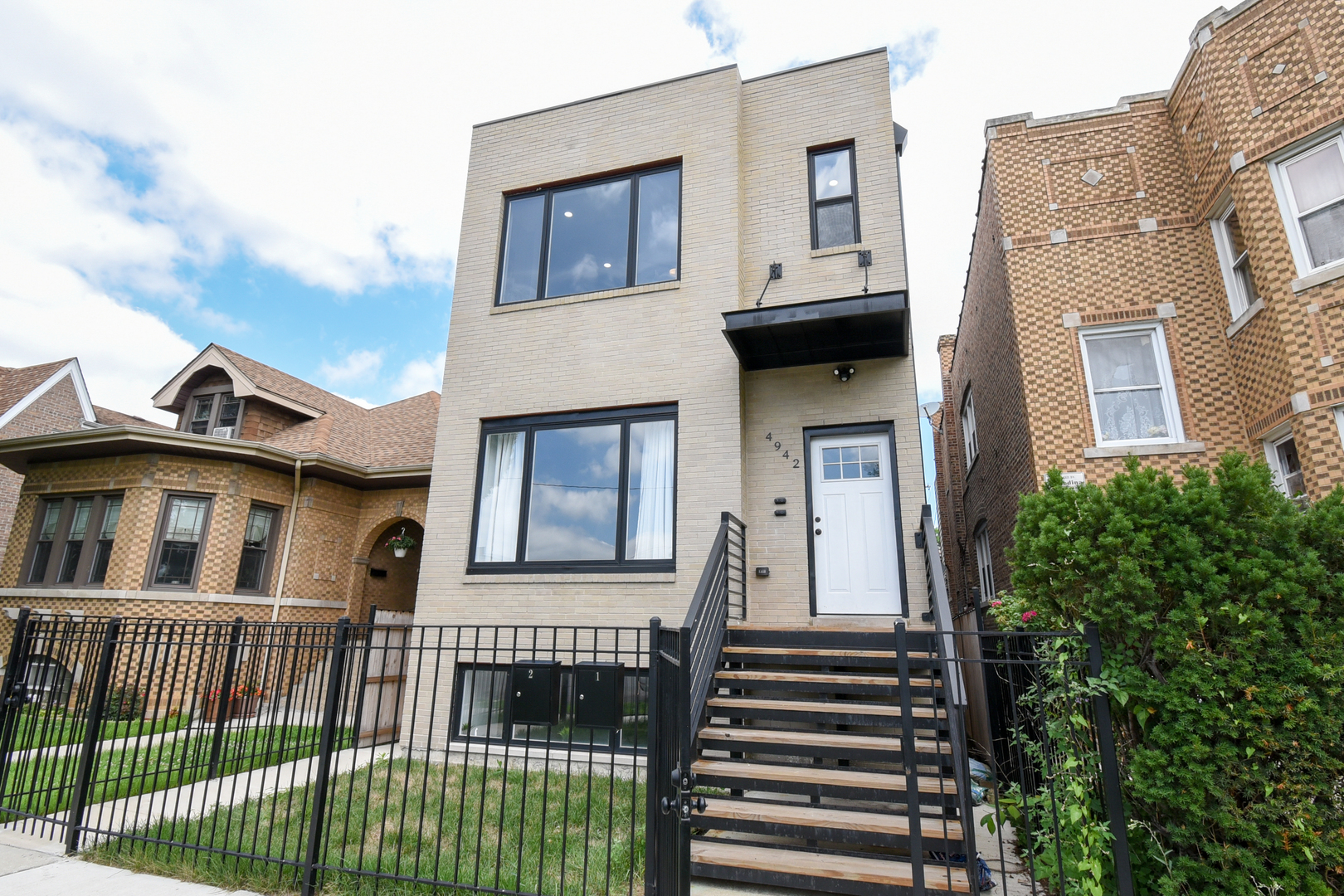 4942 W Belden Street #2, Chicago, IL 60639