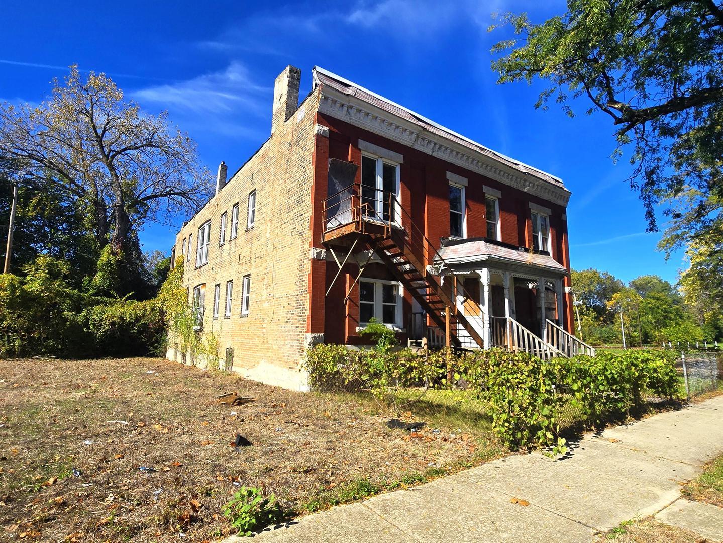 6814 S Parnell Avenue, Chicago, IL 60621